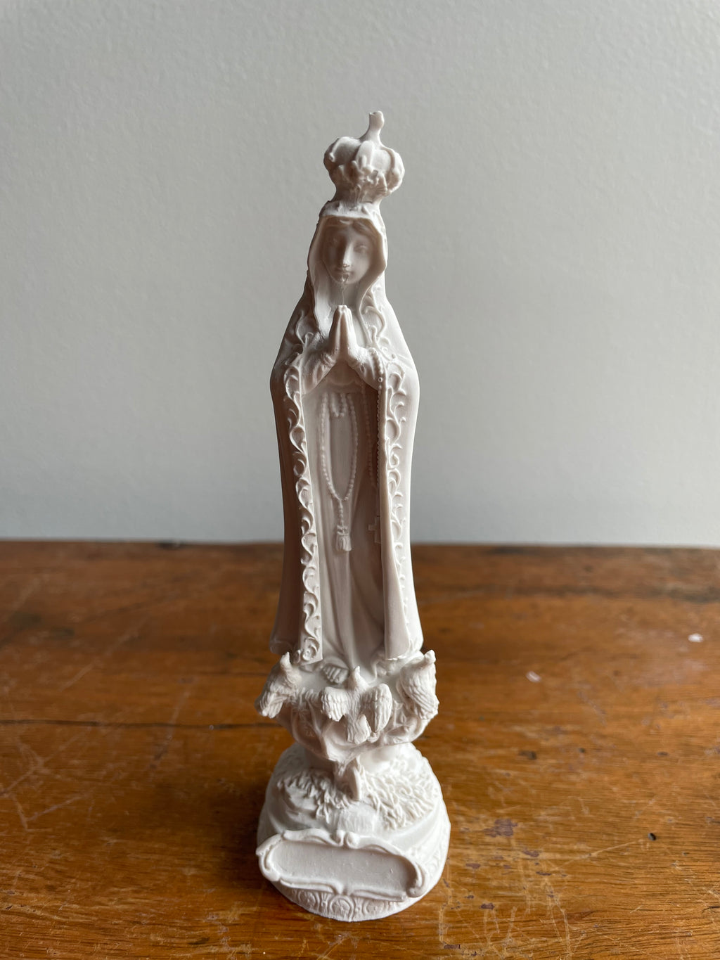Virgen de Fátima con Palomas