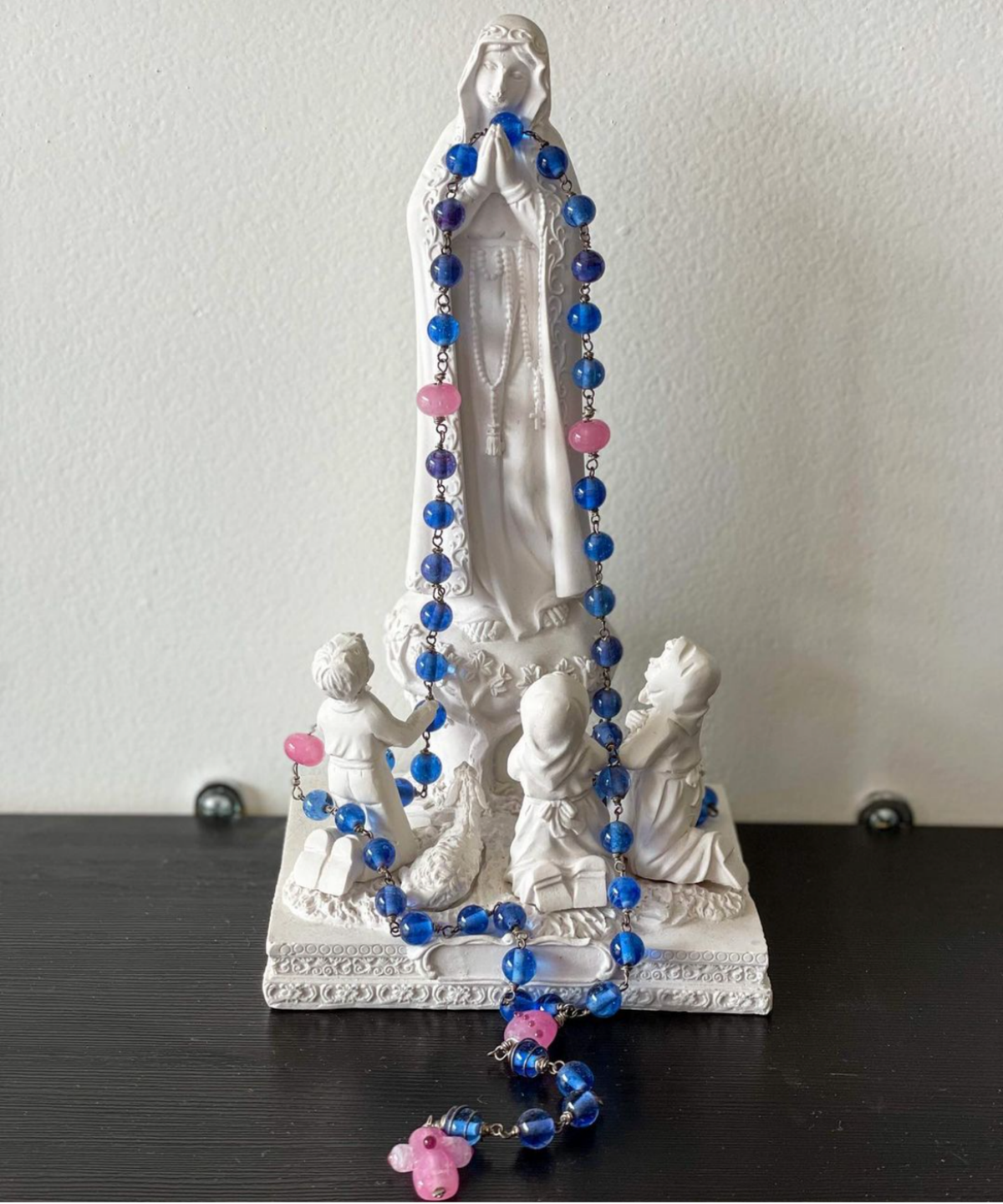 Nuestra Señora de Fátima con los Pastorcitos